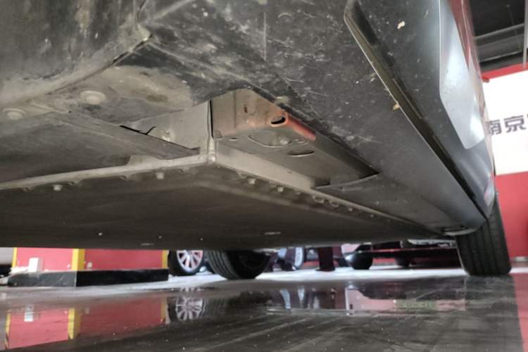 Used AION V 2024 Aion Tyrannosaurus 650 LiDAR Edition Left Side Sill