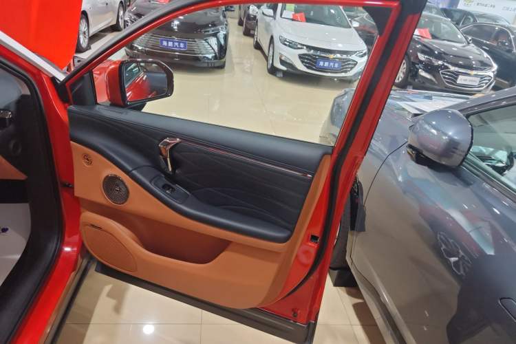 Used AION V 2024 Aion Tyrannosaurus 650 LiDAR Edition Right Front Door Interior