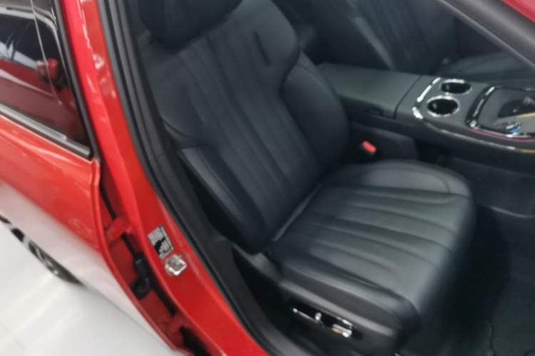 Used AION V 2024 Aion Tyrannosaurus 650 LiDAR Edition Right Front Seat