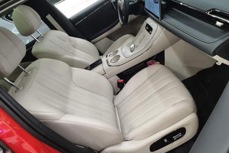 Used AION V 2024 Aion Tyrannosaurus 650 LiDAR Edition Right Front Seat