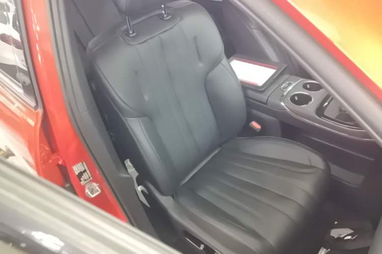 Used AION V 2024 Aion Tyrannosaurus 650 Smart Premium Edition Right Front Seat