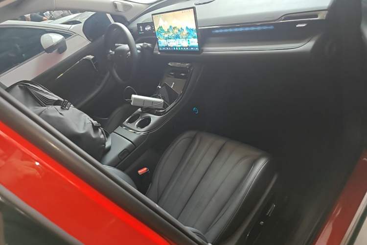Used AION V 2024 Aion Tyrannosaurus 650 LiDAR Edition Right Front Seat