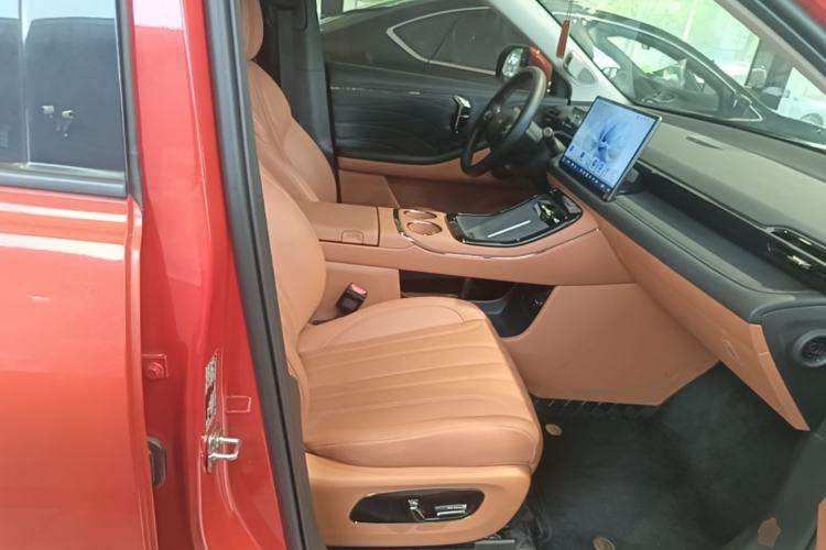 Used AION V 2024 Aion Tyrannosaurus 650 LiDAR Edition Right Front Seat