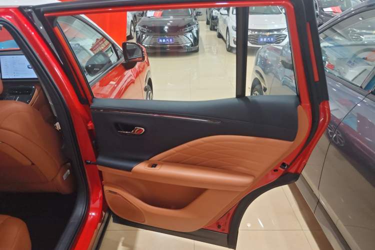 Used AION V 2024 Aion Tyrannosaurus 650 LiDAR Edition Right Rear Door Interior