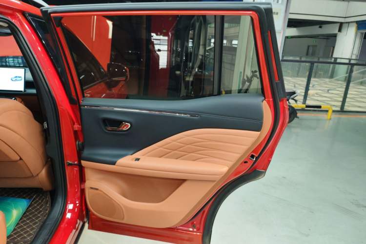 Used AION V 2024 Aion Tyrannosaurus 650 LiDAR Edition Right Rear Door Interior