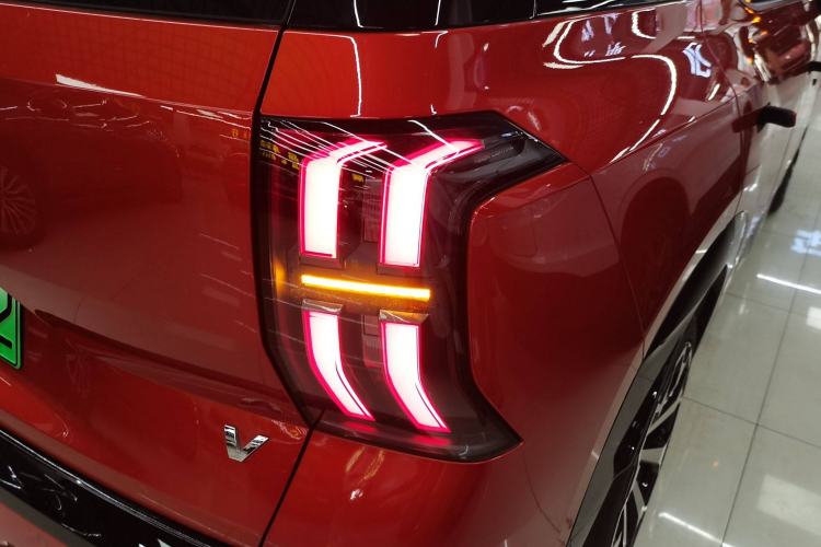 Used AION V 2024 Aion Tyrannosaurus 650 LiDAR Edition Right Rear Taillight