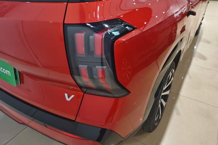Used AION V 2024 Aion Tyrannosaurus 650 LiDAR Edition Right Rear Taillight