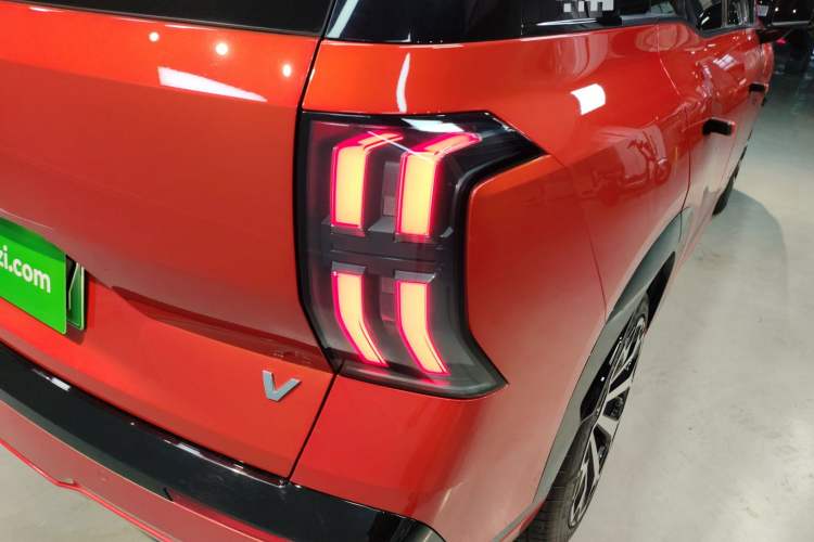 Used AION V 2024 Aion Tyrannosaurus 650 LiDAR Edition Right Rear Taillight