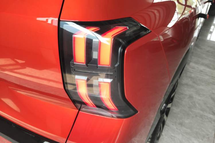 Used AION V 2024 Aion Tyrannosaurus 650 LiDAR Edition Right Rear Taillight
