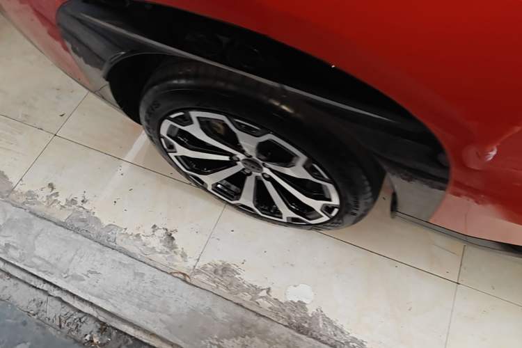 Used AION V 2024 Aion Tyrannosaurus 650 LiDAR Edition Right Rear Wheel Hub
