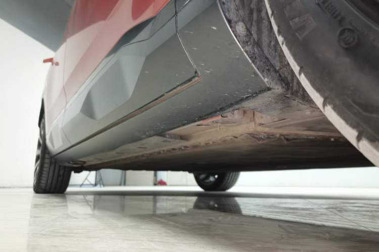 Used AION V 2024 Aion Tyrannosaurus 650 LiDAR Edition Right Side Sill