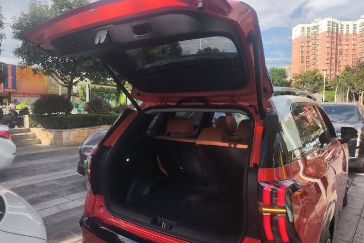 Used AION V 2024 Aion Tyrannosaurus 650 LiDAR Edition Trunk