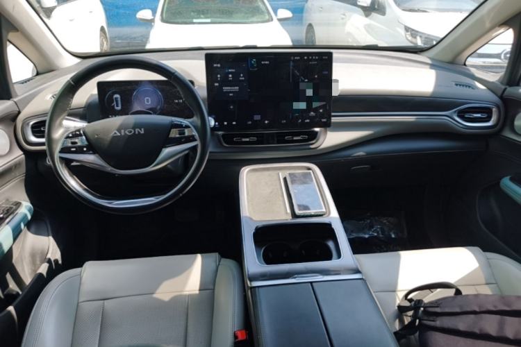 Used AION V 2024 Plus 80 Tech Edition Ternary Lithium Center Console
