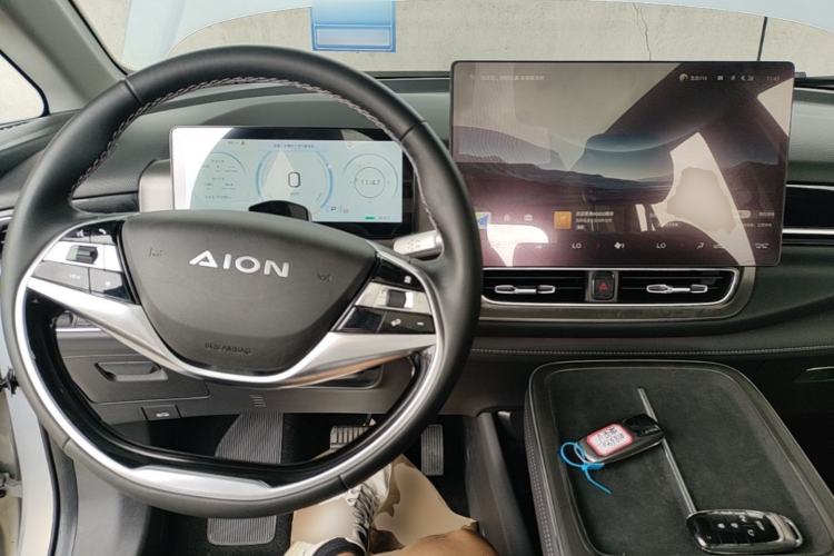 Used AION V 2024 Plus 70 Tech Edition Lithium Iron Phosphate Center Console