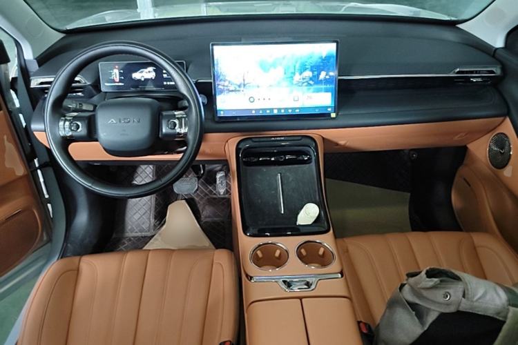 Used AION V 2024 Aion Tyrannosaurus 520 Smart Luxury Edition Center Console