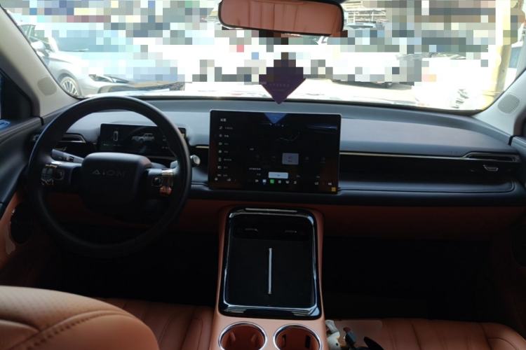 Used AION V 2024 Aion Tyrannosaurus 650 Smart Luxury Edition Center Console