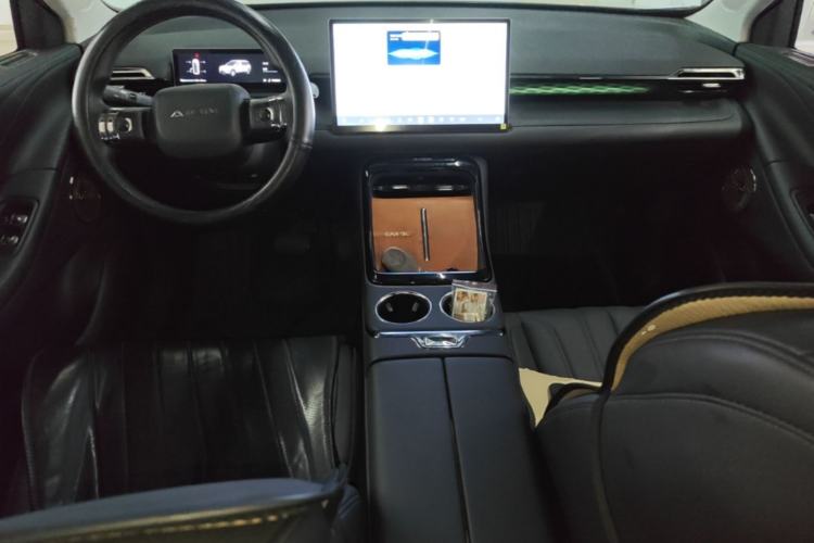 Used AION V 2024 Aion Tyrannosaurus 650 Smart Premium Edition Center Console