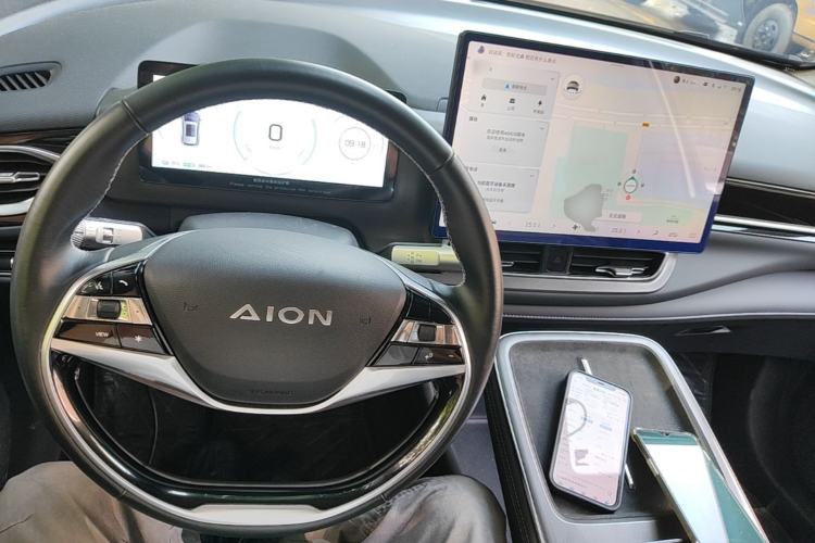 Used AION V 2024 Plus 70 Star Edition Ternary Lithium Center Console
