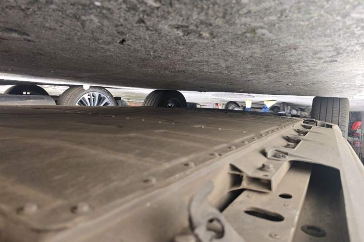 Used AION V 2024 Plus 70 Star Edition Lithium Iron Phosphate Chassis Rear Left