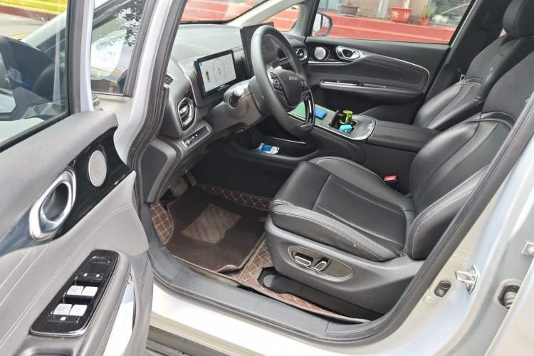Used AION V 2024 Plus 70 Ultra-Charging Version Ternary Lithium Driver Seat