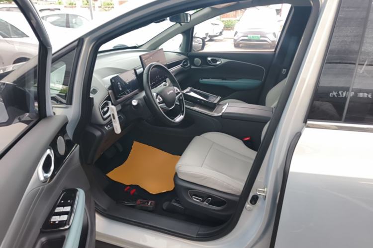 Used AION V 2024 Plus 70 Star Edition Ternary Lithium Driver Seat