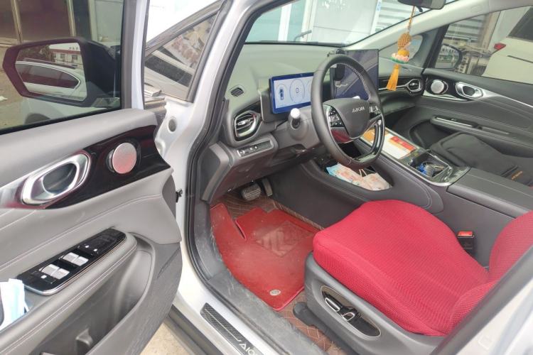 Used AION V 2024 Plus 70 Star Edition Ternary Lithium Driver Seat