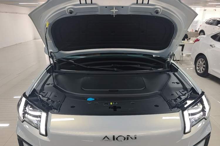 Used AION V 2024 Aion Tyrannosaurus 520 Smart Luxury Edition Engine Bay