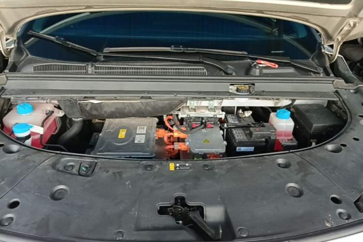 Used AION V 2024 Plus 70 Star Edition Lithium Iron Phosphate Engine Bay