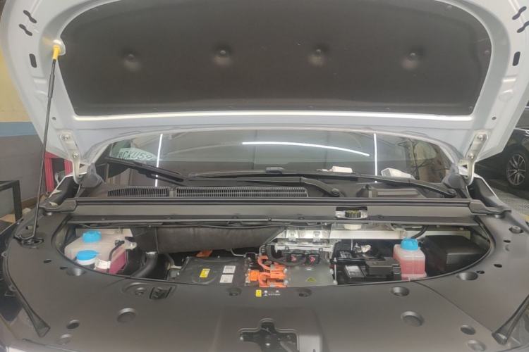 Used AION V 2024 Plus 70 Star Edition Ternary Lithium Engine Bay