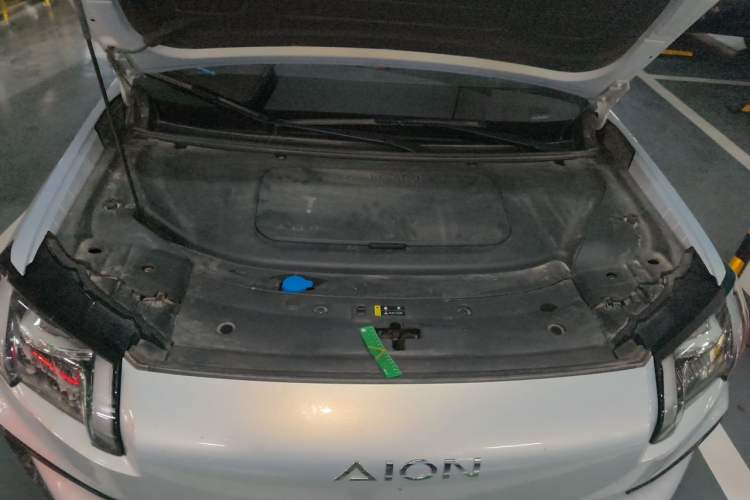 Used AION V 2024 Aion Tyrannosaurus 650 Smart Premium Edition Engine Bay