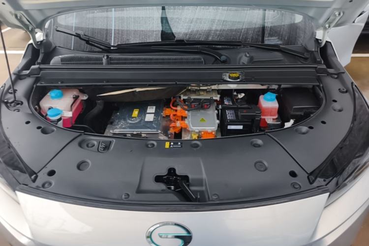 Used AION V 2024 Plus 70 Star Edition Ternary Lithium Engine Bay