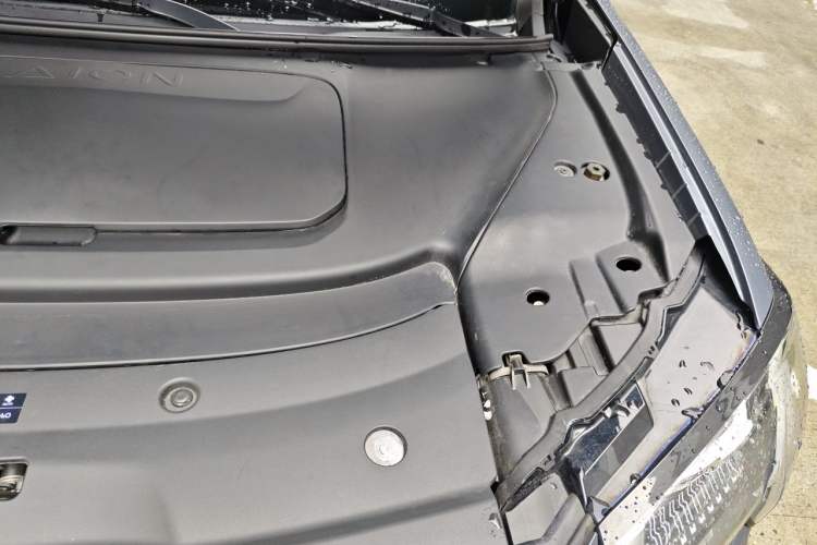 Used AION V 2024 Aion Tyrannosaurus 650 LiDAR Edition Engine Bay Left