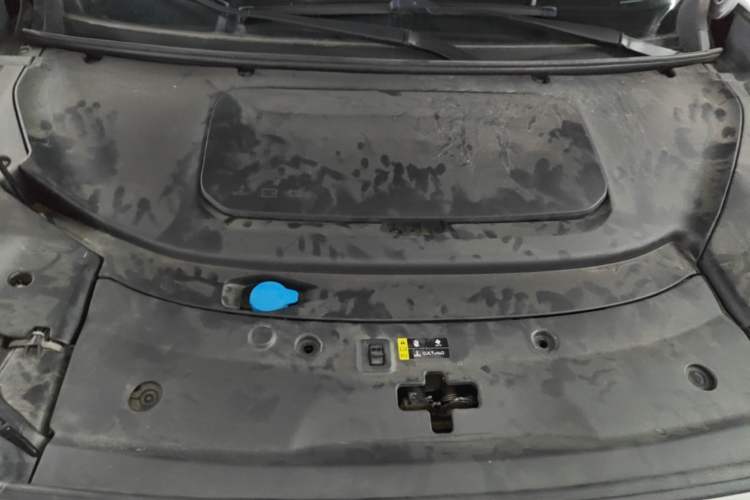 Used AION V 2024 Aion Tyrannosaurus 650 Smart Premium Edition Engine Bay