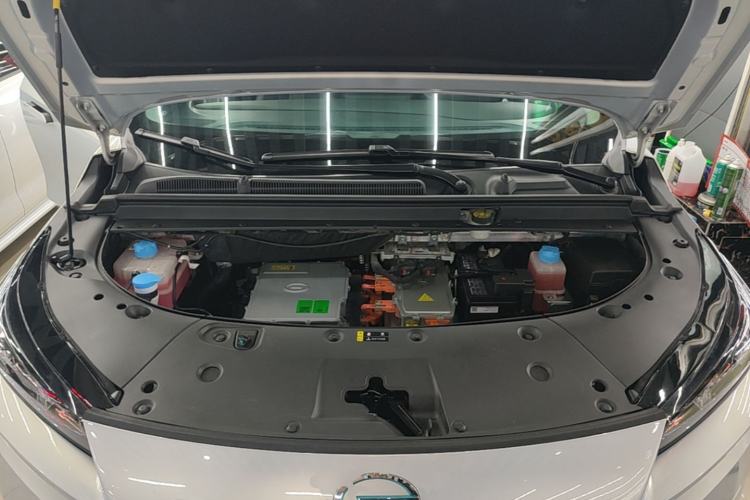Used AION V 2024 Plus 80 Tech Edition Ternary Lithium Engine Bay