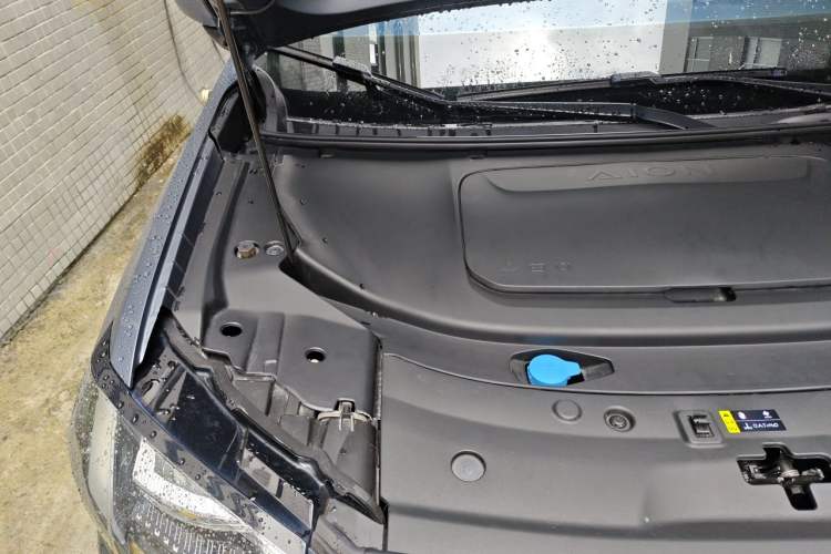 Used AION V 2024 Aion Tyrannosaurus 650 LiDAR Edition Engine Bay Right