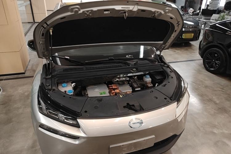 Used AION V 2024 Plus 70 Tech Edition Lithium Iron Phosphate Engine Bay