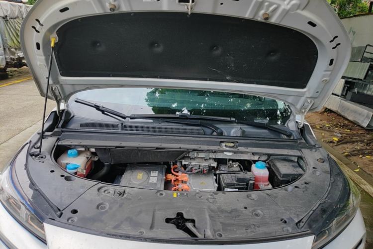 Used AION V 2024 Plus 70 Star Edition Ternary Lithium Engine Bay