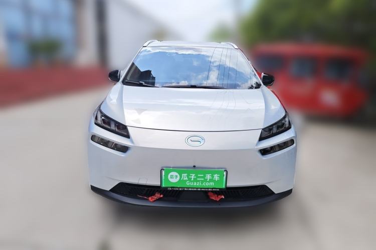 Used AION V 2024 Plus 70 Ultra-Charging Version Ternary Lithium Front
