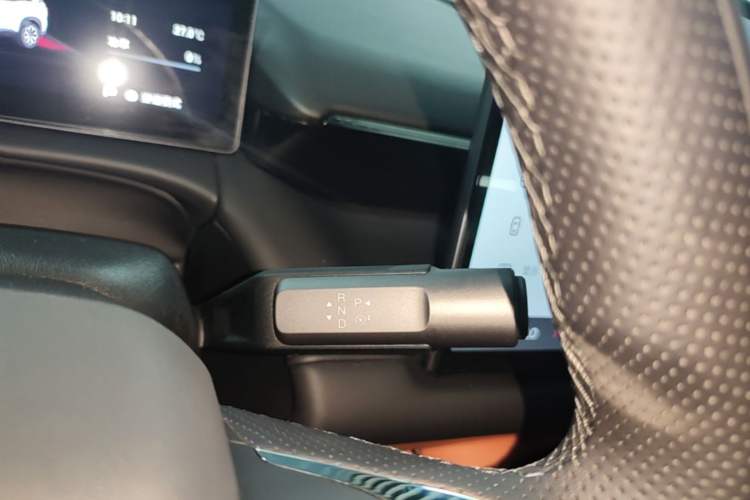 Used AION V 2024 Aion Tyrannosaurus 520 Smart Luxury Edition Gear Lever