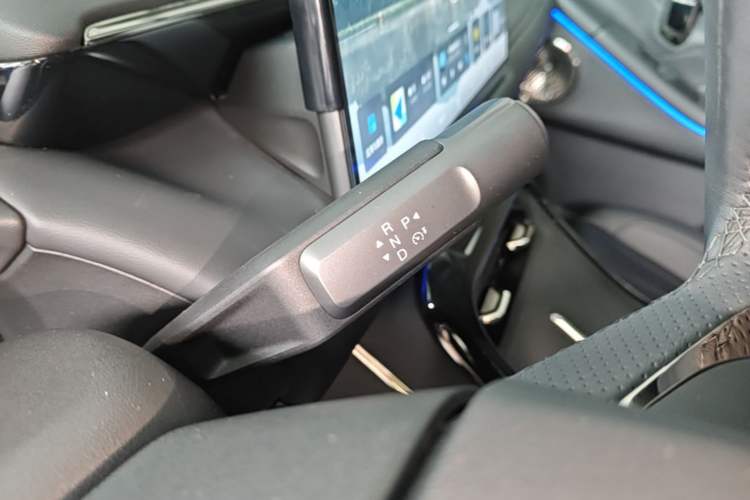 Used AION V 2024 Aion Tyrannosaurus 520 Smart Enjoy Edition Gear Lever