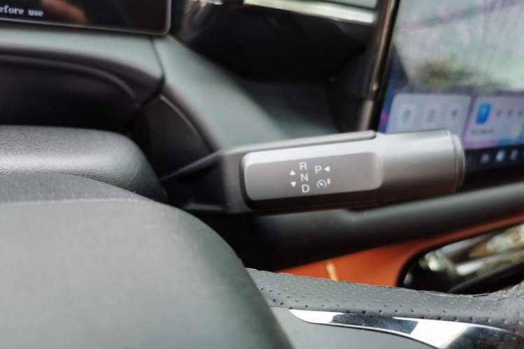 Used AION V 2024 Aion Tyrannosaurus 520 Smart Luxury Edition Gear Lever