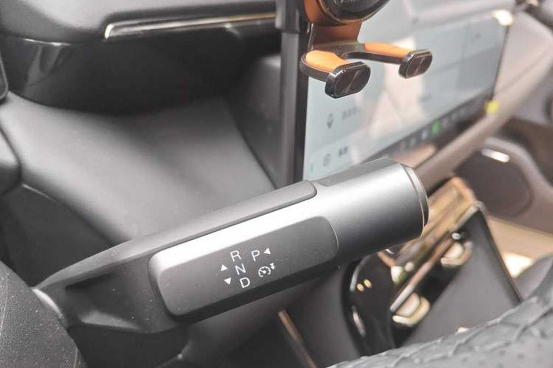 Used AION V 2024 Aion Tyrannosaurus 650 Smart Luxury Edition Gear Lever