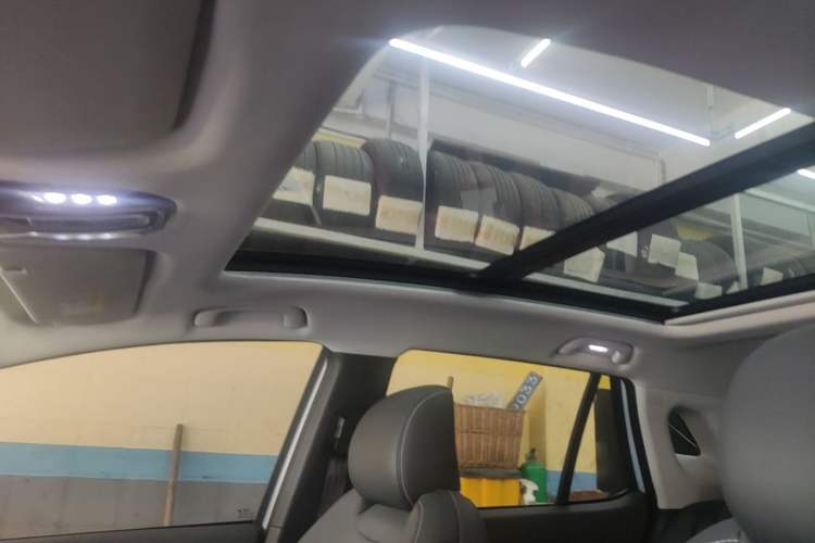 Used AION V 2024 Plus 70 Star Edition Ternary Lithium Headliner
