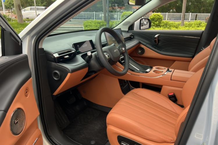 Used AION V 2024 Aion Tyrannosaurus 650 Smart Premium Edition Interior 10