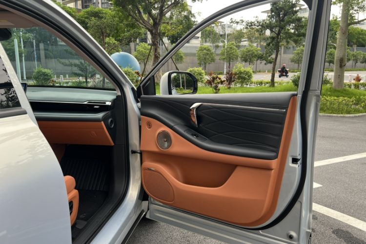Used AION V 2024 Aion Tyrannosaurus 650 Smart Premium Edition Interior 7