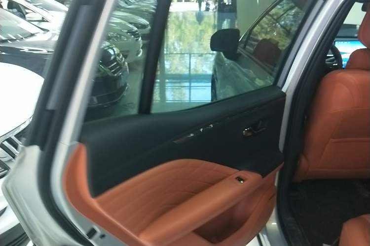 Used AION V 2024 Aion Tyrannosaurus 650 Smart Premium Edition Interior 8