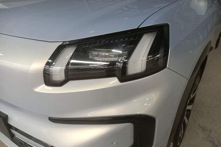 Used AION V 2024 Aion Tyrannosaurus 650 LiDAR Edition Left Front Headlight