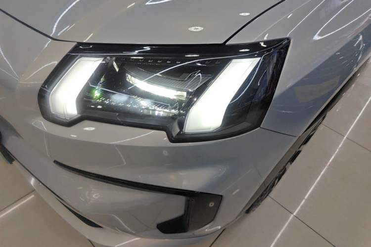 Used AION V 2024 Aion Tyrannosaurus 650 Smart Premium Edition Left Front Headlight