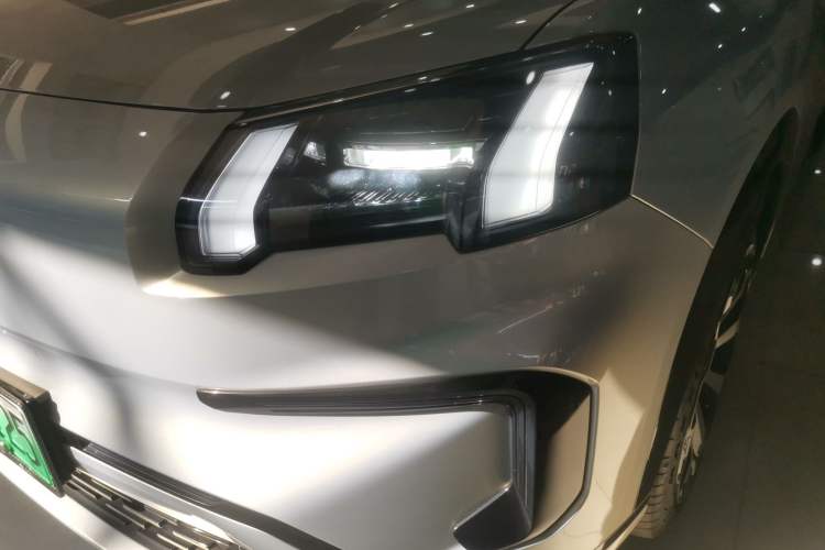 Used AION V 2024 Aion Tyrannosaurus 650 Smart Premium Edition Left Front Headlight