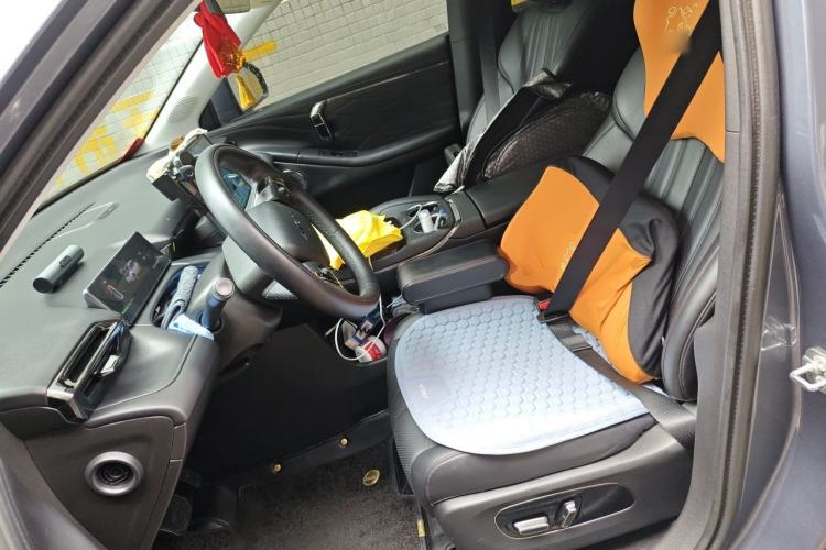 Used AION V 2024 Aion Tyrannosaurus 650 LiDAR Edition Left Front Seat